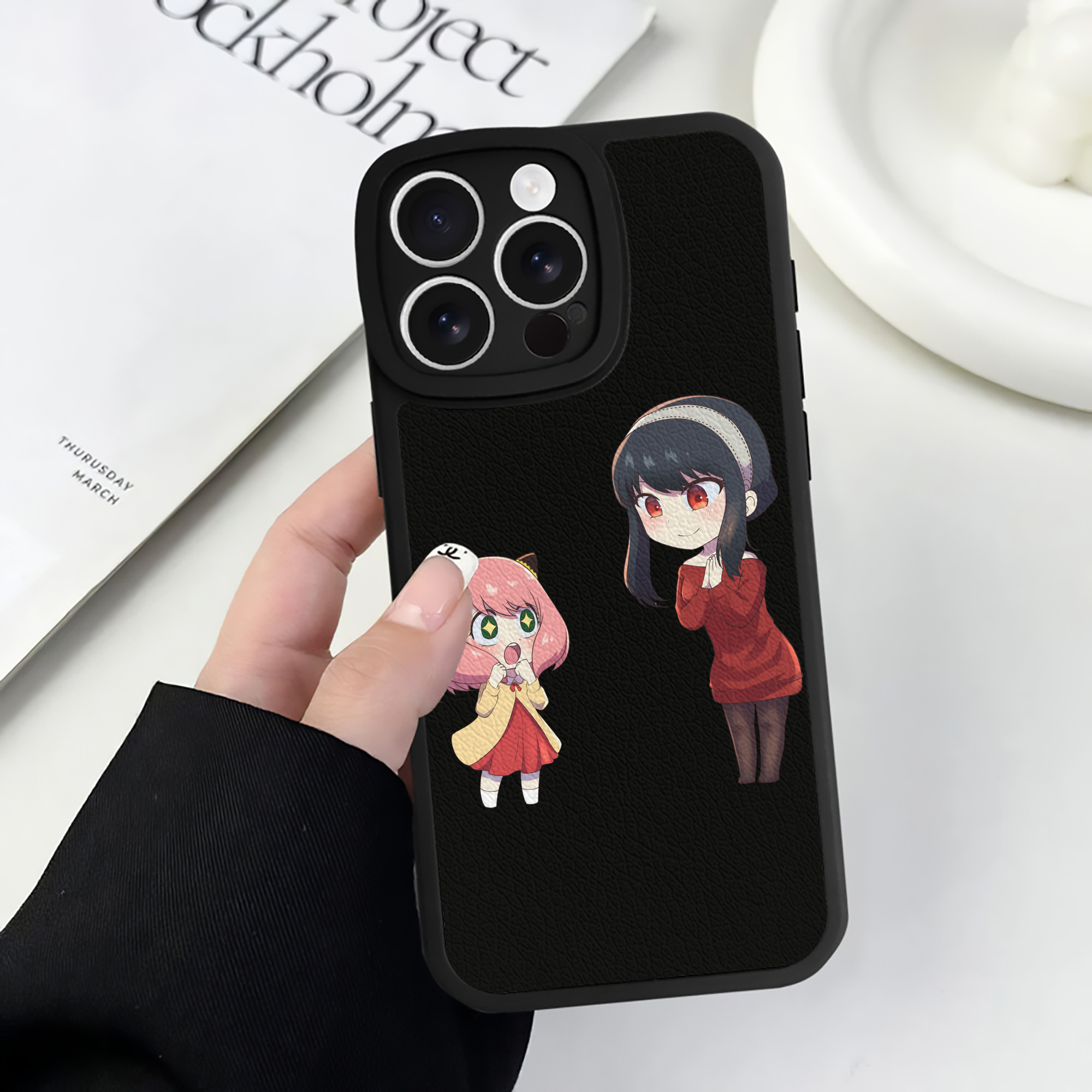 （画像用） SPY×FAMILY间谍家家酒 【iPhone 16シリーズ対応】シリコンスマホケース（レザー調） 材質：シリコン